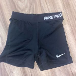 Nike Pro - Women’s size small